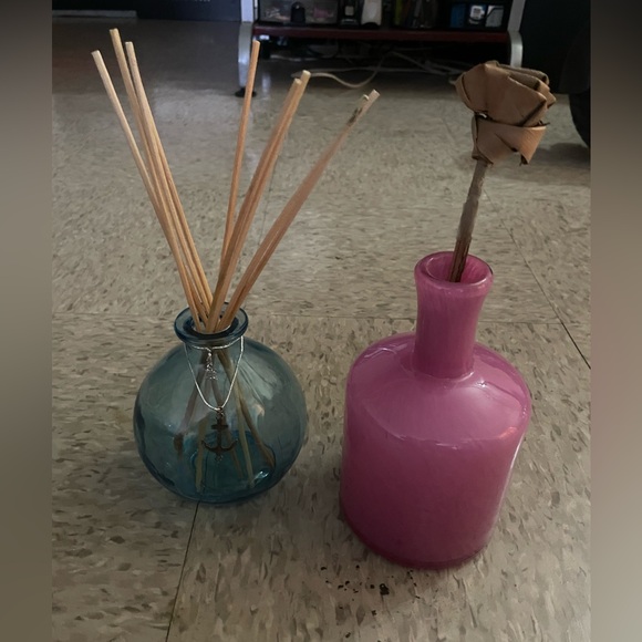 2-Decor Diffuser Oil Vase - Picture 6 of 8